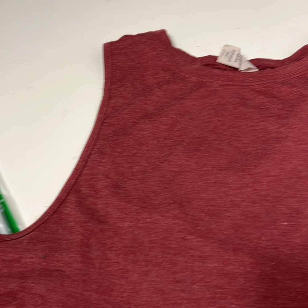 Balance Collection Large Red Cropped Muscle Tank Top - Picture 2 of 5
